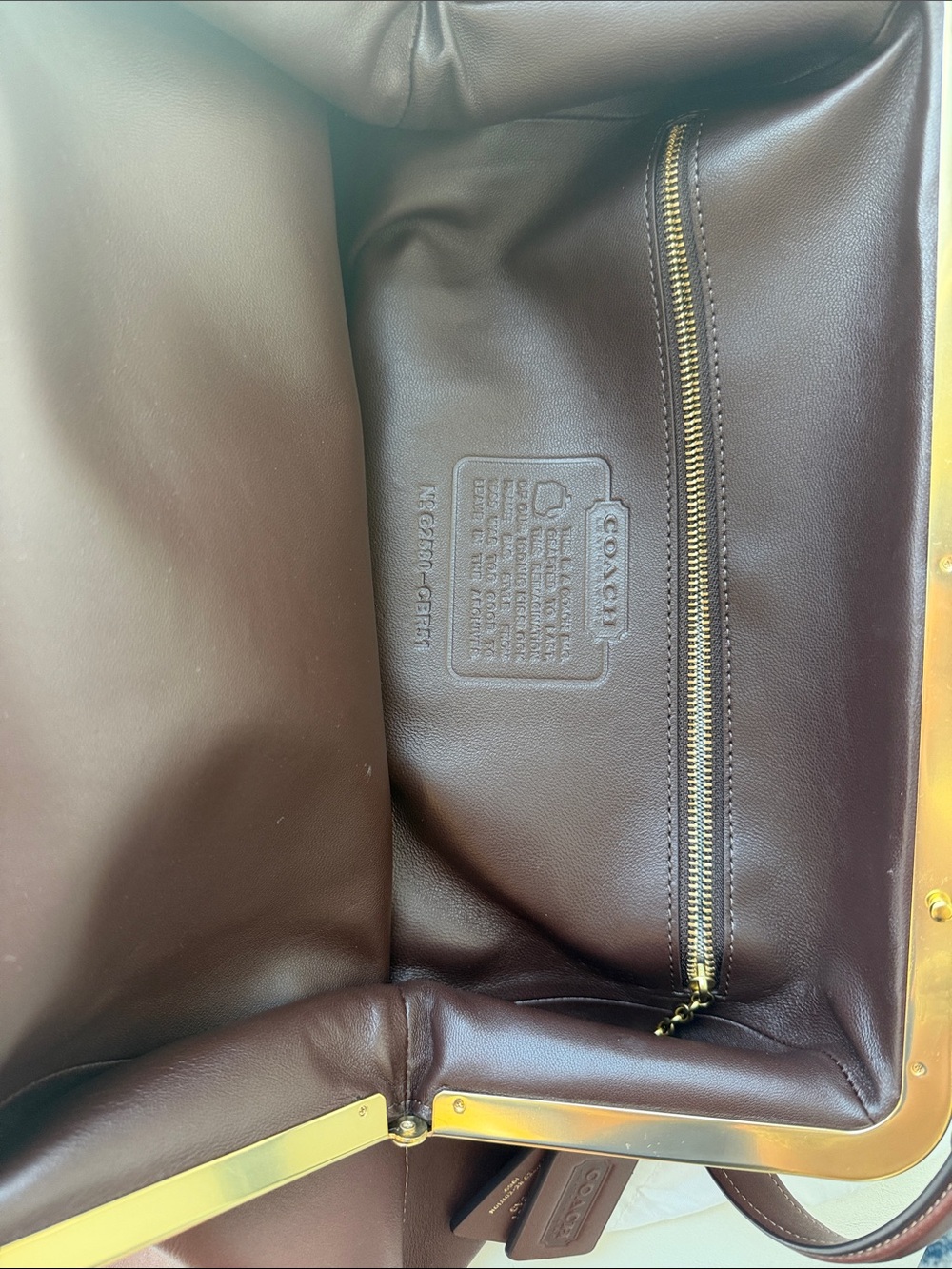 Coach Large Kisslock Frame Bag - Picture 5 of 10